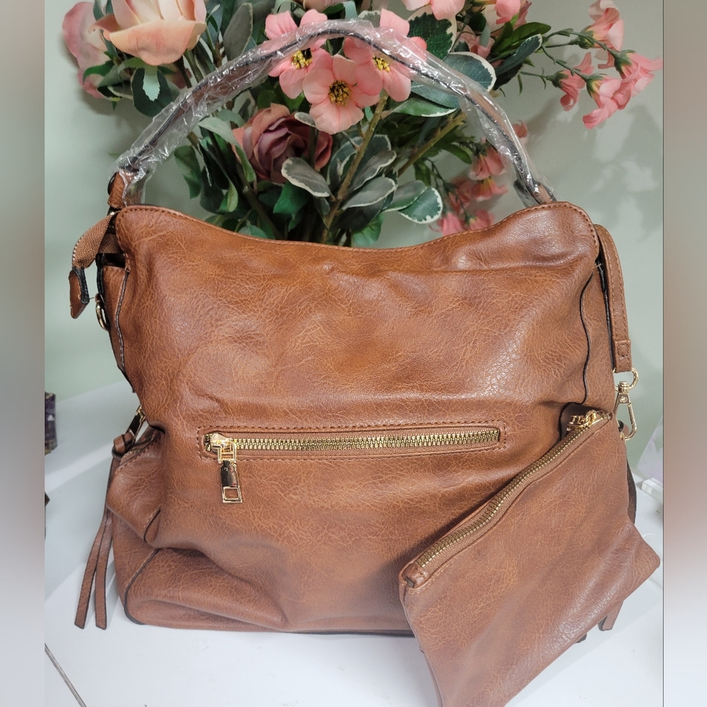 NWT PU Leather CONVERTIBLE 2 PC SET SATCHEL & REMOBABLE STRAP.